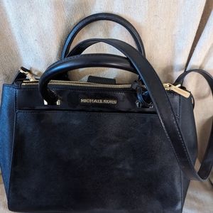 Michael Kors multiple pocket purse